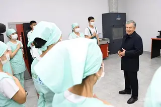 President gets acquainted with economic projects in Shumanay