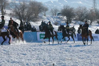 В Бостанлыкском районе прошел турнир по снежному поло «Snow Polo Amirsoy CUP-2022»
