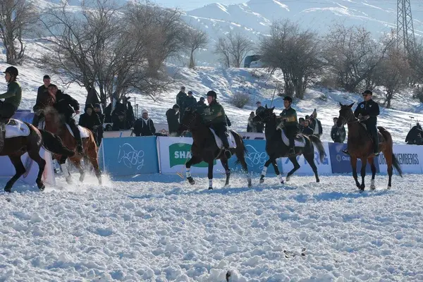 В Бостанлыкском районе прошел турнир по снежному поло «Snow Polo Amirsoy CUP-2022»