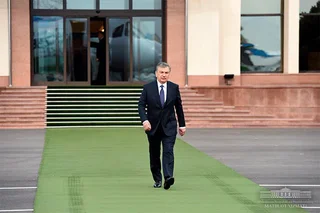 Шавкат Мирзиёев отбыл в Душанбе