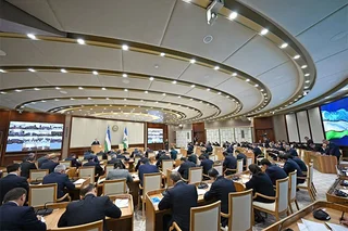 Prezident raisligidagi yig‘ilish: YAIM 2026 yilga borib 150 milliard dollarga yetkazish rejalashtirilmoqda
