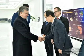 Шавкат Мирзиёев ознакомился с проектом строительства "умного массива" в Ташкенте