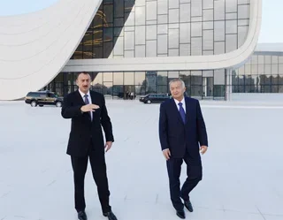 Presidents of Azerbaijan and Uzbekistan visited State Flag Square and Heydar Aliyev Center