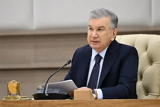 Мирзиёев ишда йўл қўйилган хатолар учун Соғлиқни сақлаш вазирининг ўринбосарларини лавозимидан озод этди