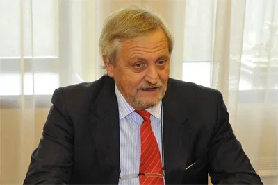 Abdulaziz Kamilov holds talks with Special envoy of UN chief