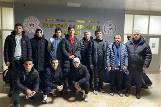 Молодёжную сборную Узбекистана по спортивной борьбе вывели из очага землетрясения