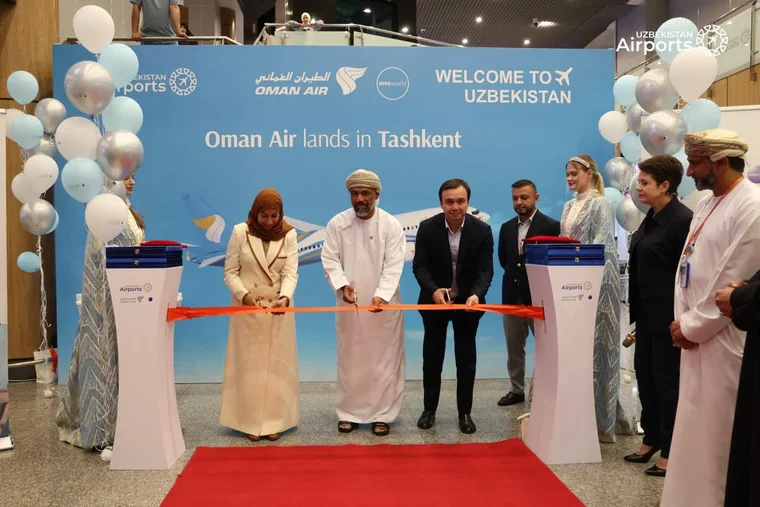 В аэропорту Ташкента встретили первый регулярный рейс Oman Air из Маската