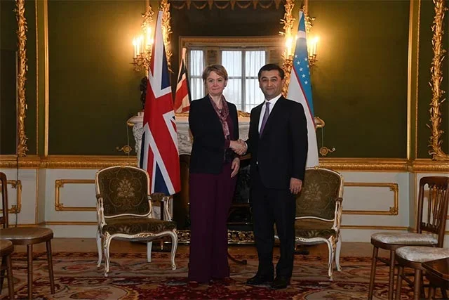 Oʻzbekiston va Buyuk Britaniya tashqi ishlar vazirlari savdo va investitsiya sohasidagi ikki tomonlama hamkorlikni kengaytirish masalalarini muhokama qilishdi