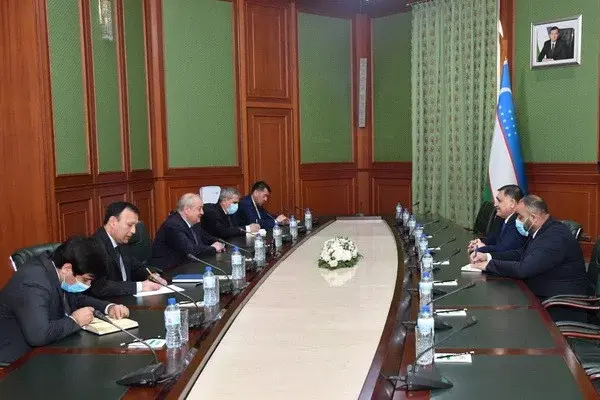 Uzbek FM receives outgoing Ambassador of Palestine