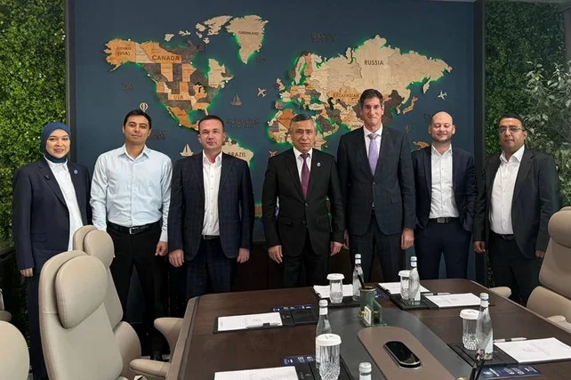 Ўзметкомбинат Raiffeisen Bank билан инвестиция лойиҳаларини муҳокама қилди