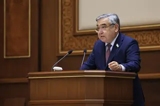 Сенат Узбекистана одобрил новые правила для бизнеса и семей