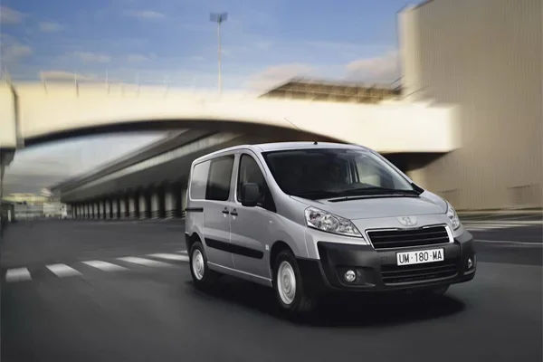 В Узбекистане будут выпускать автомобили Peugeot Expert и Peugeot Boxer