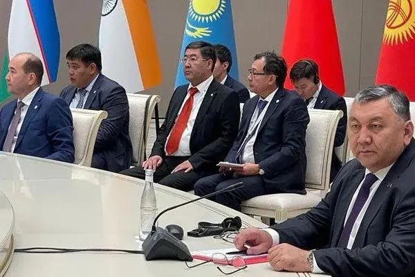 Viktor Makhmudov meets with the Secretary of the Security Council of the Kyrgyz Republic