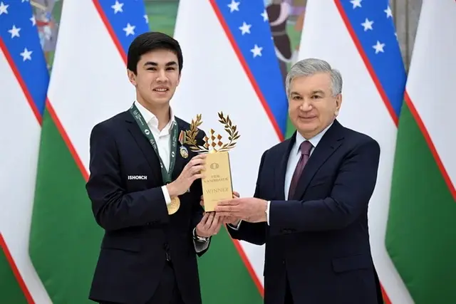 Mirziyoyev Honors Sindarov After Candidates Victory