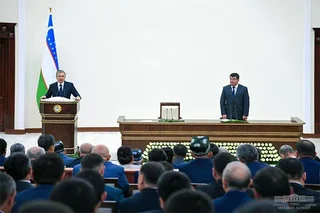 Шавкат Мирзиёев: Руководители сфер и отраслей на местах "закостенели"