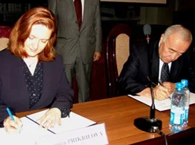 Uzbek university, Microsoft sign agreement on cooperation in education sphere