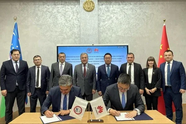 Huawei and the University of World Economy and Diplomacy sign a memorandum of understanding