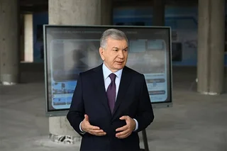 Prezident Namangan aeroportidagi bunyodkorlikni ko‘zdan kechirdi