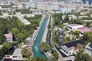 В Ташкенте установили восьмиэтажную парковку-башню