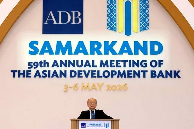 Президент АБР призвал к единству в Азии на заседании банка в Самарканде