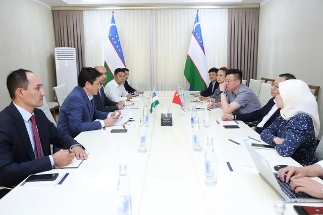 Узбекистан и Loong Air обсудили расширение авиарейсов