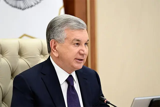 Мирзиёев обсудил развитие e-commerce и бондовых складов