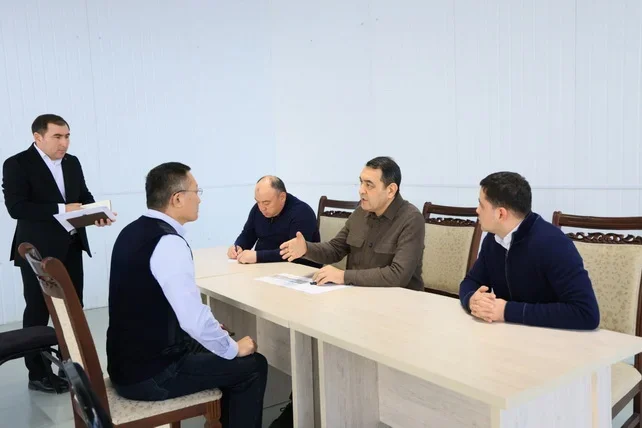 Flower Plantation Project with Chinese Investor Discussed in Ferghana Region