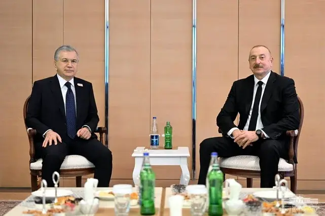 O‘zbekiston va Ozarbayjon rahbarlari oliy darajadagi kelishuvlarni amalga oshirish masalalarini muhokama qildilar