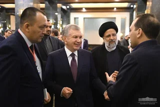 Ўзбекистон Президенти Эроннинг илмий-техник ютуқлари кўргазмаси билан танишди