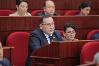 Qonun loyihasi sug‘oriladigan yerlarning o‘tkazilishi va foydalanilishi uchun qata’iy shartlar kiritadi