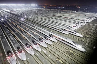 China reports record May Day railway passenger trips