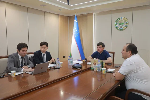 Тошкентдан Чорвоққача 35 дақиқа: янги пуллик йўл лойиҳаси муҳокама қилинди