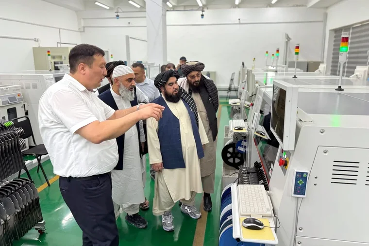 DABS Delegation Visits Uzelektroapparat-Elektroshit Plant