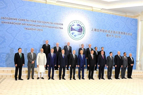 Лидеры ШОС подписали меморандумы о присоединении Индии и Пакистана
