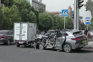 Bus collides with BYD vehicle in Tashkent