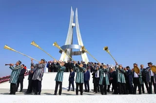 Davlat rahbarlari O‘zbekiston, Tojikiston va Qirg‘iziston do‘stligi timsolini ochdilar