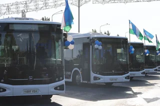 В Карши поступила новая партия автобусов для общественного транспорта