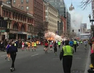 At least 2 dead, 23 hurt by Boston Marathon bombs