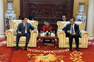 Minister of Transport meets with chairman of China Exim Bank