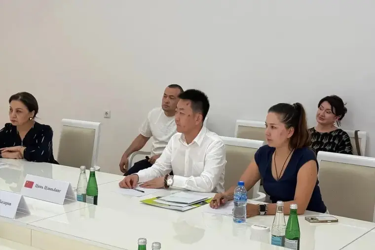 Китайская компания обсудила проекты с вузом Коканда
