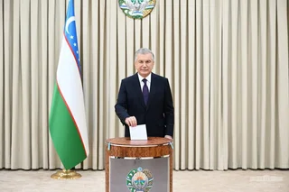Шавкат Мирзиёев референдумда овоз берди
