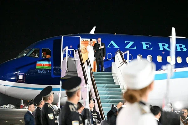 Президент Азербайджана завершил свой визит в Узбекистан