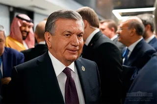 Президент Узбекистана принял участие в церемонии открытия чемпионата мира по футболу
