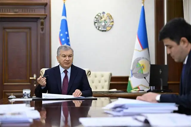Мирзиёев 2025-2026 йиллар мавсумида Ўзбекистонда кўмир қазиб олишни 10 миллион тоннагача ошириш режаларини муҳокама қилди