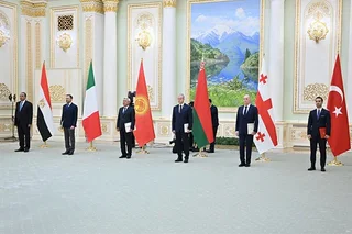 O‘zbekiston Respublikasi Prezidenti yangi tayinlangan xorijiy elchilardan ishonch yorliqlarini qabul qilib oldi