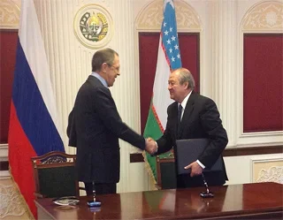 Uzbek, Russian FMs hold negotiations in Tashkent