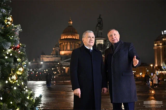 President of Uzbekistan arrives in St. Petersburg