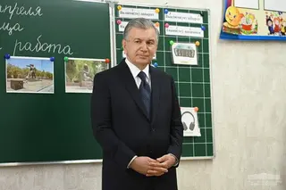 Uzbek President visits a boarding school