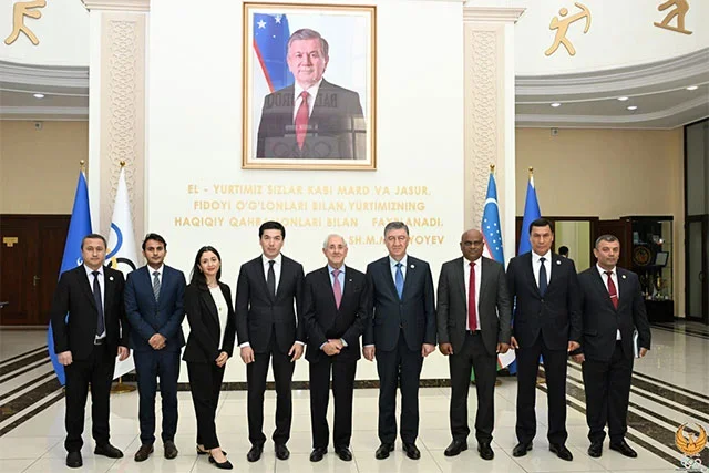 Президент FIVB посетил Национальный Олимпийский комитет Узбекистана