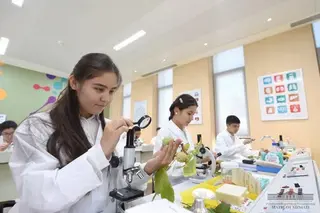 Graduates of Presidential Schools studying at foreign universities on tuition basis to receive subsidies